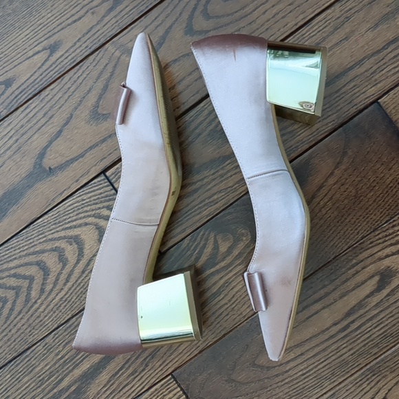 Lord and Taylor silk pumps - Picture 2 of 9